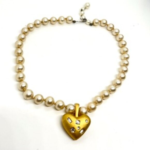 MARVELLA PEARL NECKLACE W/ GOLD TONE HEART ENHANCER PENDANT RHINESTONE VINTAGE - Picture 6 of 16